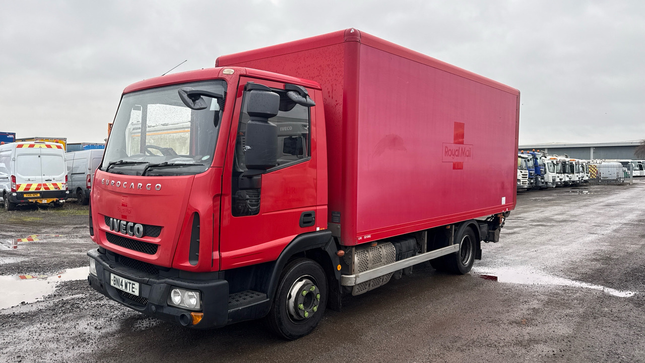 Iveco Eurocargo 75E16 - Dobozos felépítményű teherautó: 2 kép. Iveco Eurocargo 75E16 - Dobozos felépítményű teherautó: 2 kép.