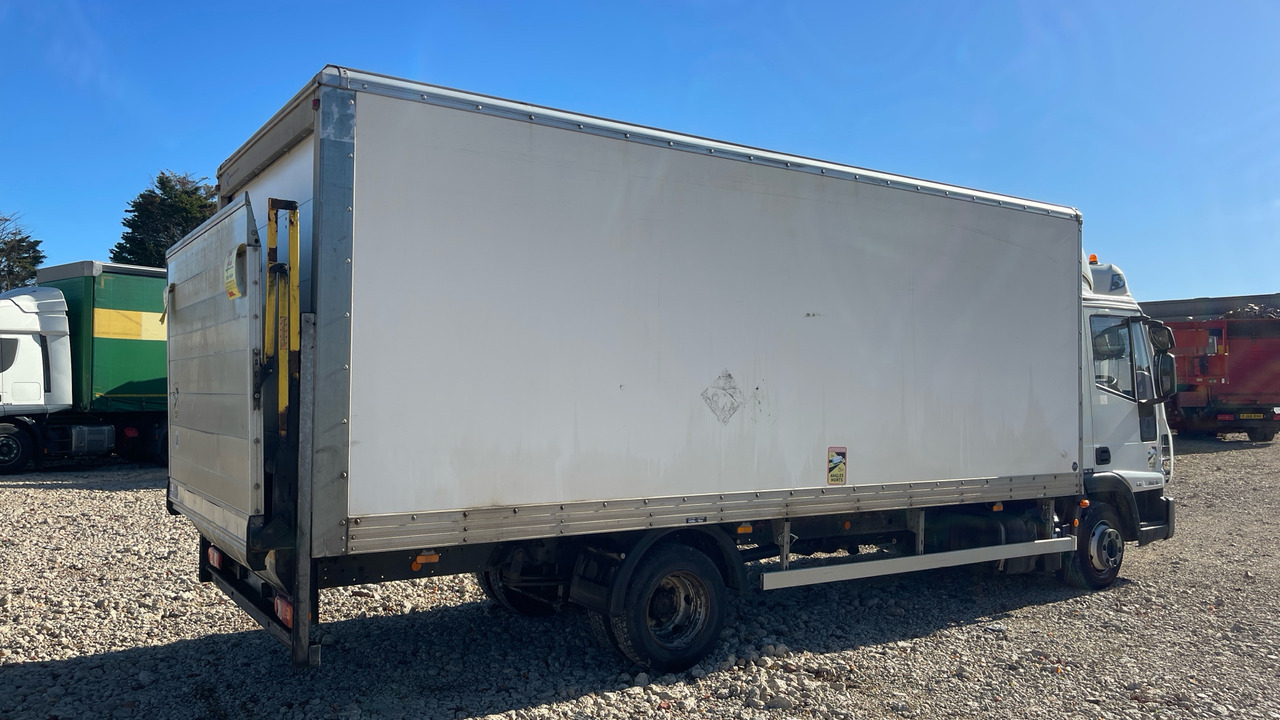 Iveco Eurocargo 75E16 - Dobozos felépítményű teherautó: 4 kép. Iveco Eurocargo 75E16 - Dobozos felépítményű teherautó: 4 kép.