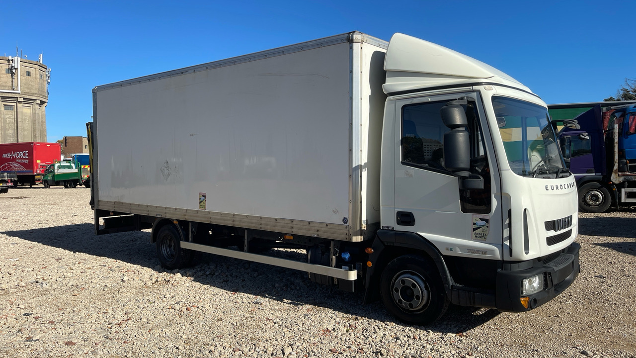Iveco Eurocargo 75E16 - Dobozos felépítményű teherautó: 1 kép. Iveco Eurocargo 75E16 - Dobozos felépítményű teherautó: 1 kép.