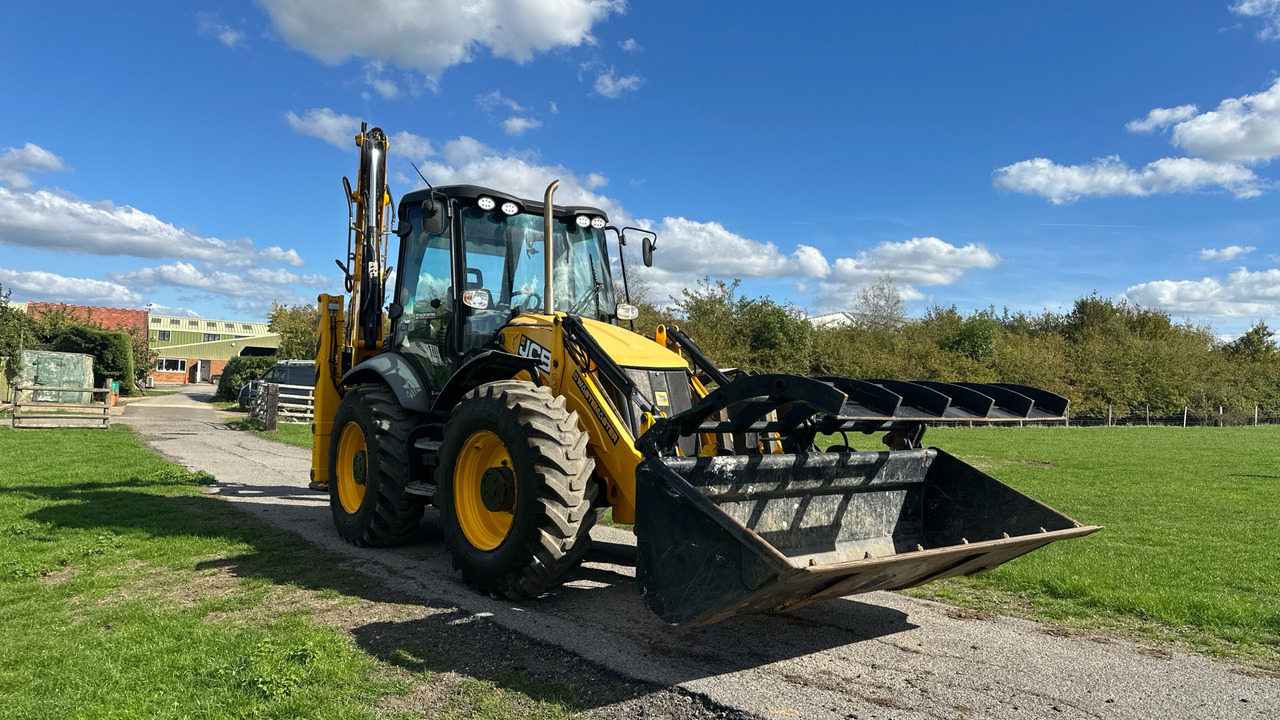 JCB 5CX ECO - Kotrórakodó: 1 kép. JCB 5CX ECO - Kotrórakodó: 1 kép.