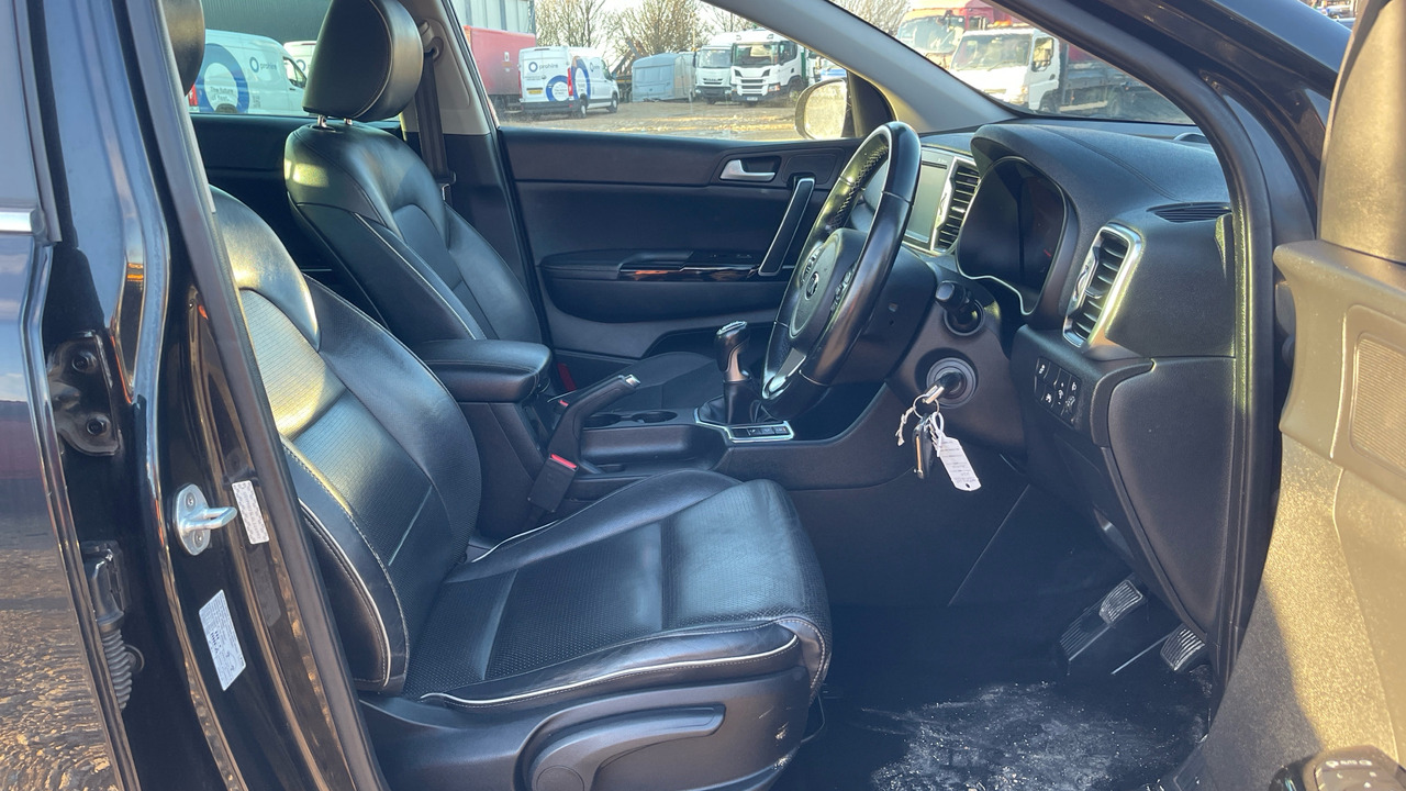 KIA SPORTAGE 3 ISG 1.7 CRDI - Kombi: 5 kép. KIA SPORTAGE 3 ISG 1.7 CRDI - Kombi: 5 kép.