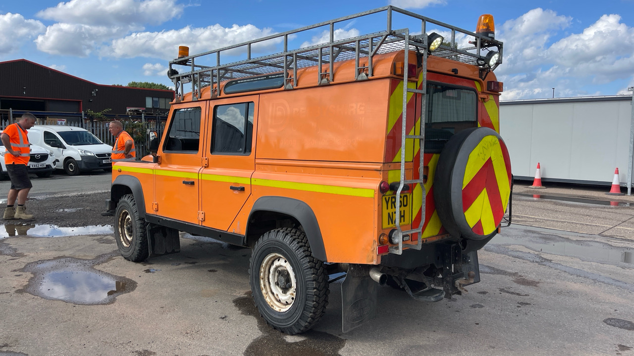 LAND ROVER DEFENDER 110 TDCi - Autó: 3 kép. LAND ROVER DEFENDER 110 TDCi - Autó: 3 kép.