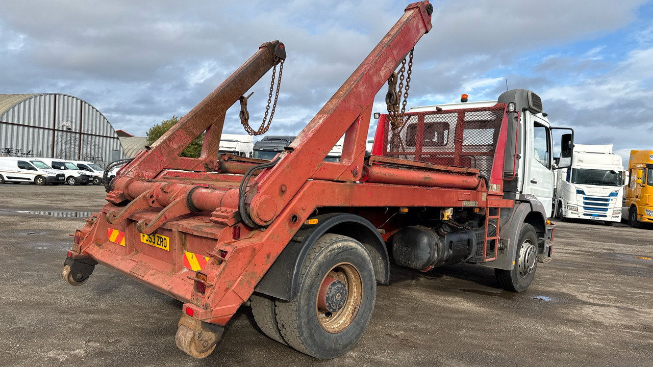 MERCEDES-BENZ ATEGO 1823 - Konténerszállító: 4 kép. MERCEDES-BENZ ATEGO 1823 - Konténerszállító: 4 kép.