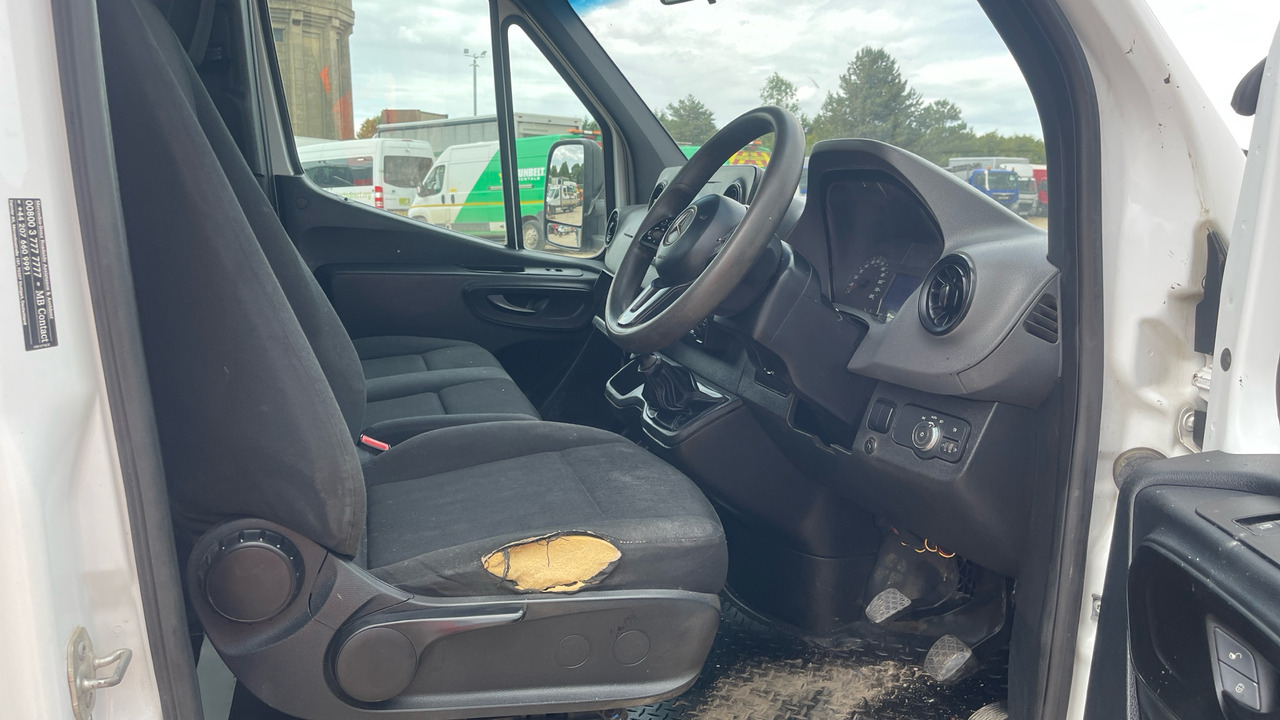 MERCEDES-BENZ SPRINTER 314 CDI - Platós kisteherautó: 5 kép. MERCEDES-BENZ SPRINTER 314 CDI - Platós kisteherautó: 5 kép.