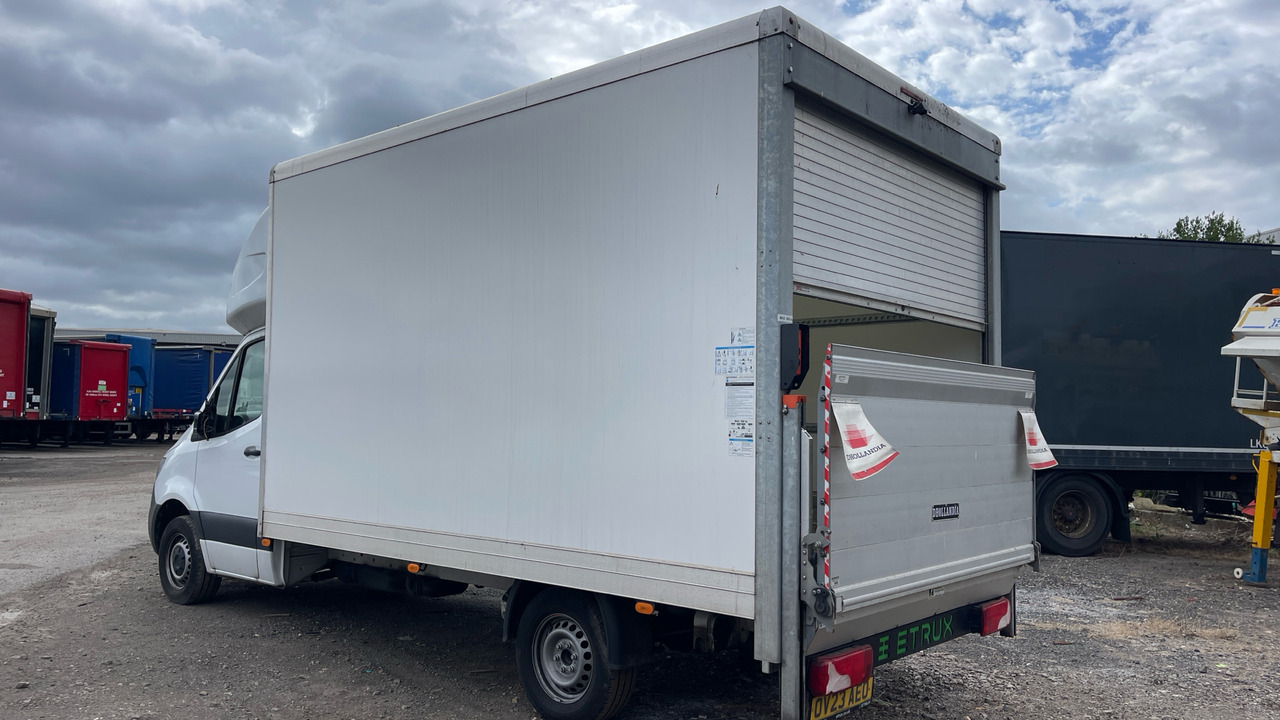 MERCEDES-BENZ SPRINTER 315 CDI - Dobozos kisteherautó: 4 kép. MERCEDES-BENZ SPRINTER 315 CDI - Dobozos kisteherautó: 4 kép.