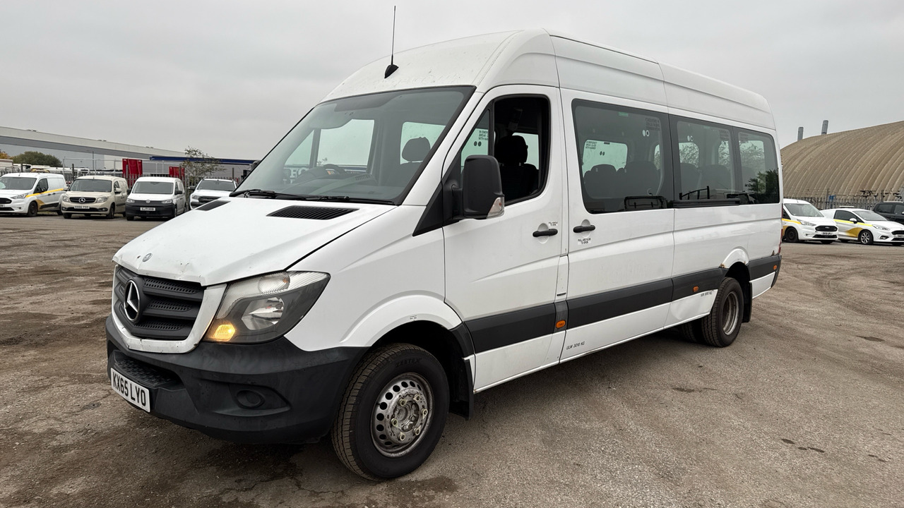 MERCEDES-BENZ SPRINTER 513 - Minibusz, Kisbusz: 2 kép. MERCEDES-BENZ SPRINTER 513 - Minibusz, Kisbusz: 2 kép.