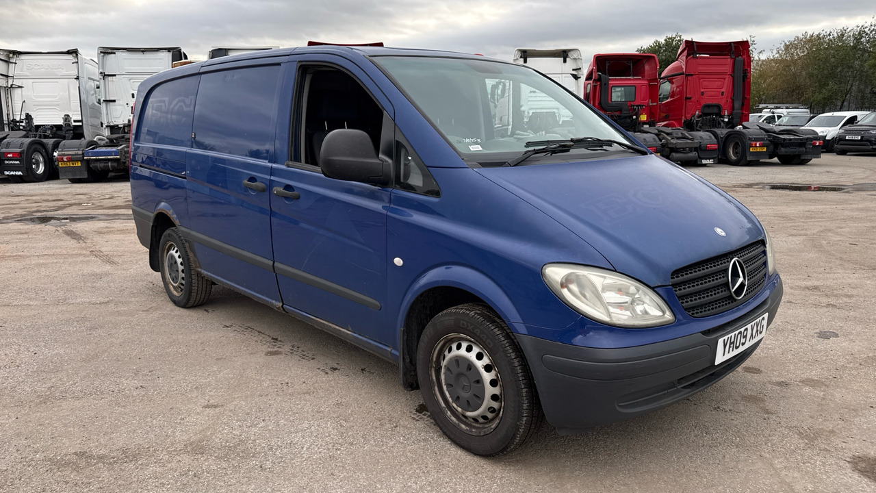 MERCEDES-BENZ VITO CDI LONG 111PS - Dobozos kisteherautó: 1 kép. MERCEDES-BENZ VITO CDI LONG 111PS - Dobozos kisteherautó: 1 kép.
