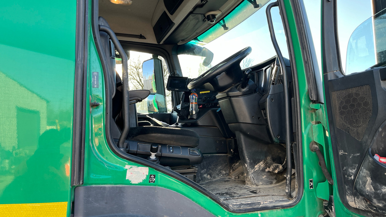 Mercedes-Benz Arocs 3240 - Billenőplatós teherautó: 5 kép. Mercedes-Benz Arocs 3240 - Billenőplatós teherautó: 5 kép.