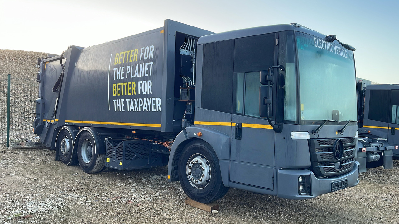 Mercedes-Benz Econic - Szemetesautó: 1 kép. Mercedes-Benz Econic - Szemetesautó: 1 kép.