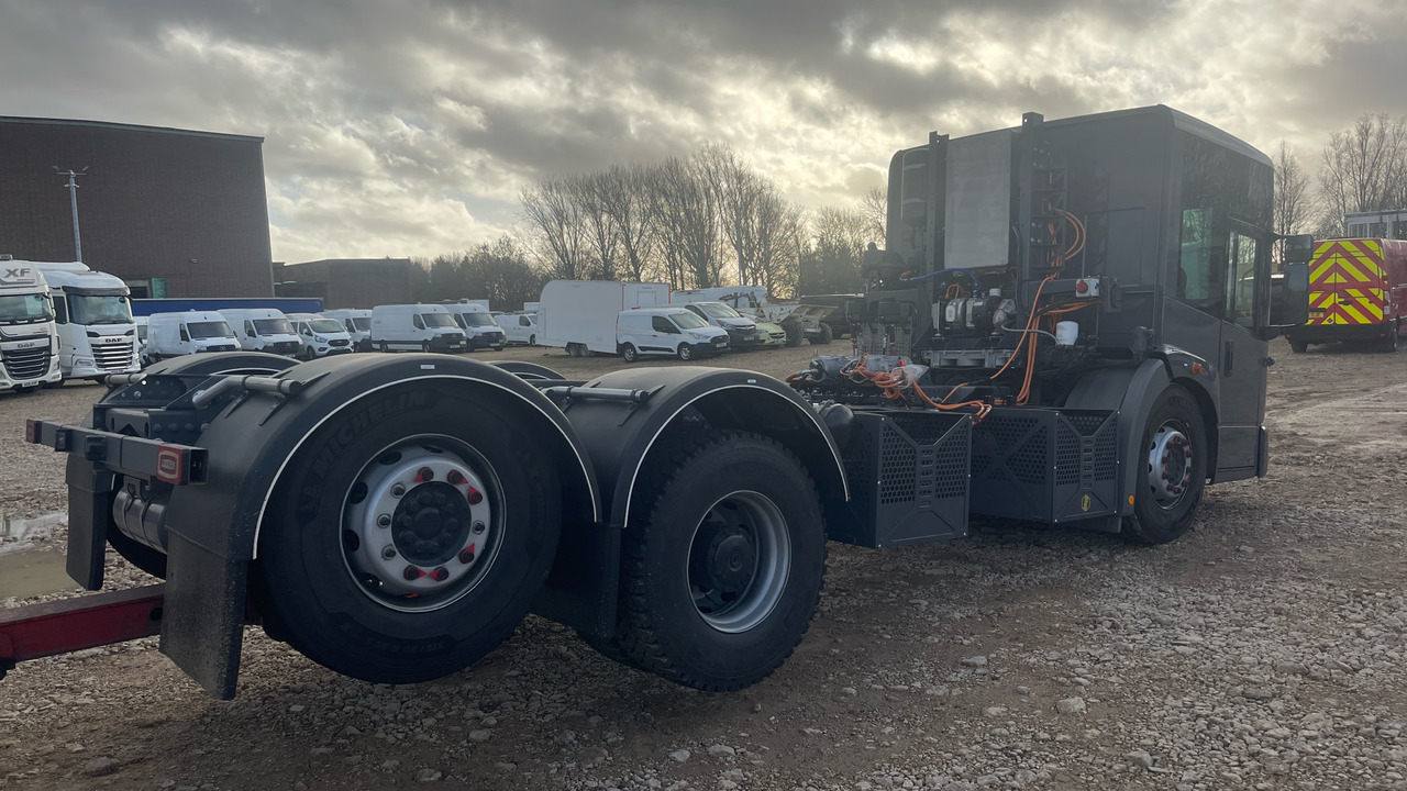 Mercedes-Benz Econic - Alvaz teherautó: 5 kép. Mercedes-Benz Econic - Alvaz teherautó: 5 kép.