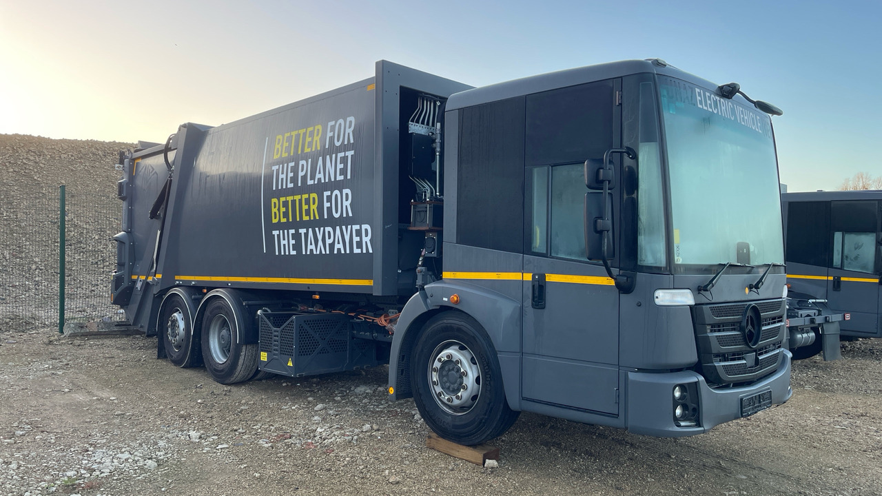 Mercedes-Benz Econic - Szemetesautó: 2 kép. Mercedes-Benz Econic - Szemetesautó: 2 kép.