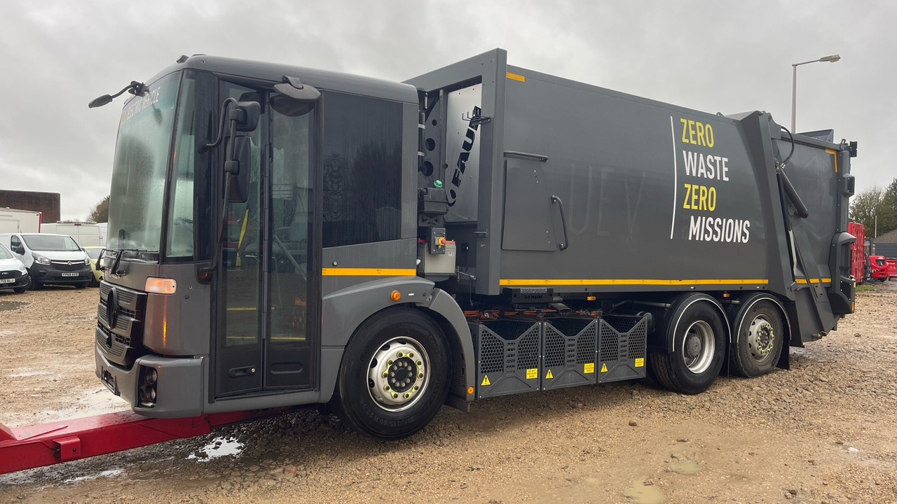 Mercedes-Benz Econic - Szemetesautó: 3 kép. Mercedes-Benz Econic - Szemetesautó: 3 kép.