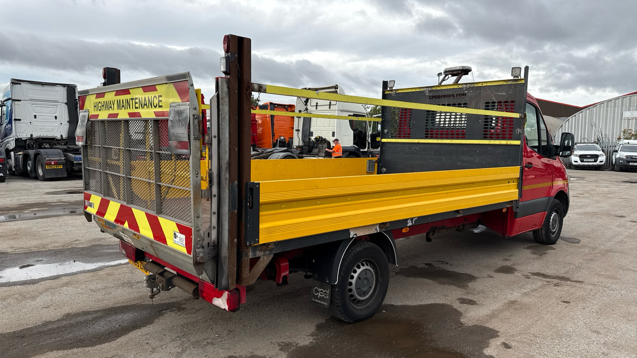 Mercedes-Benz Sprinter 314 CDI - Platós kisteherautó: 4 kép. Mercedes-Benz Sprinter 314 CDI - Platós kisteherautó: 4 kép.