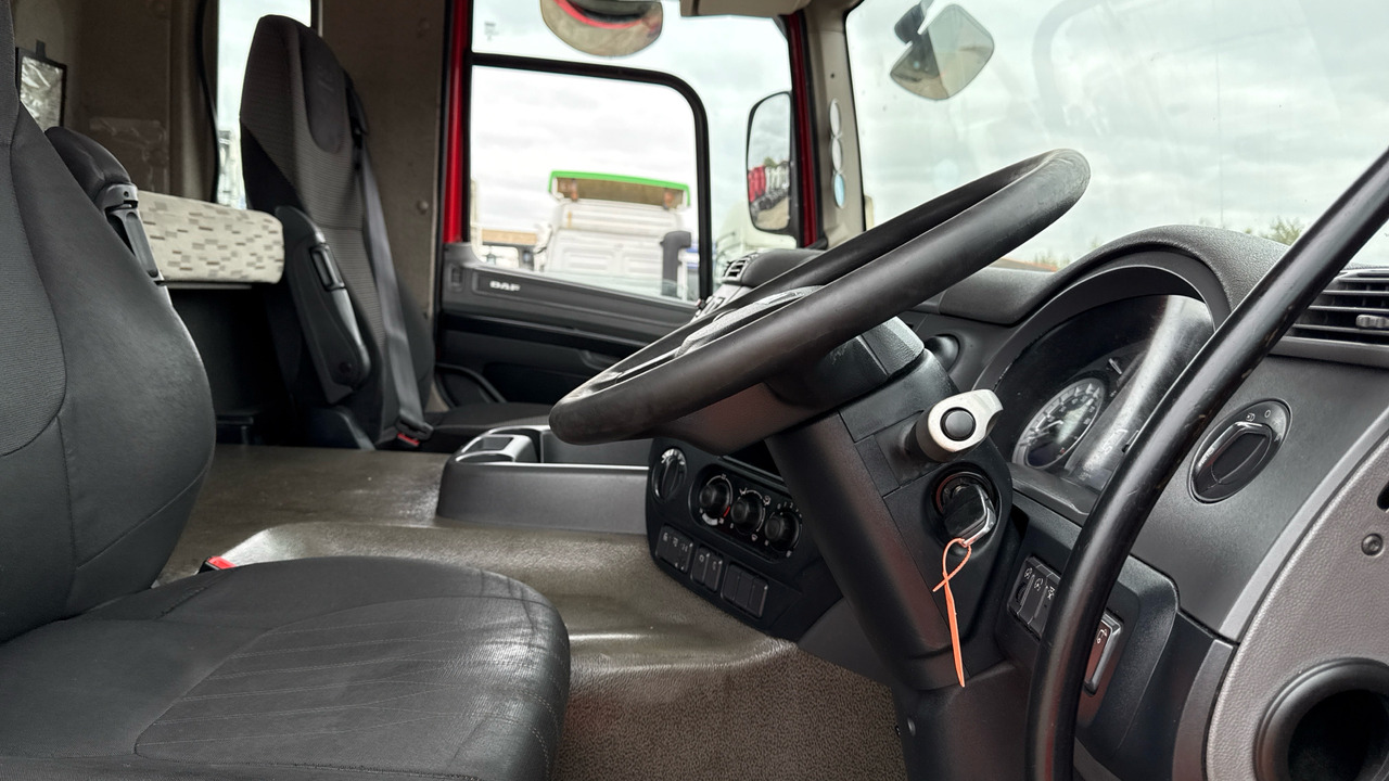 DAF CF 440 - Nyergesvontató: 5 kép. DAF CF 440 - Nyergesvontató: 5 kép.