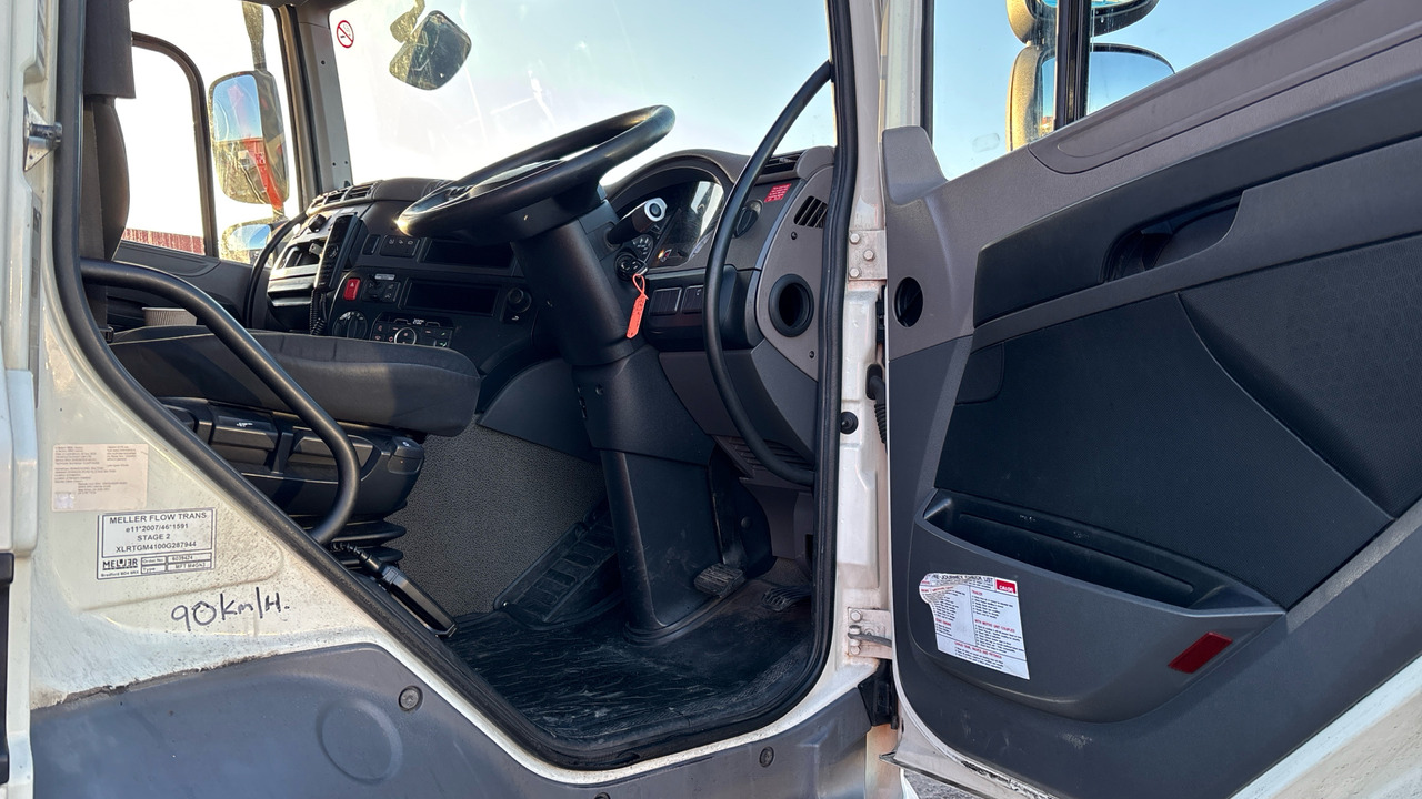 DAF CF 450 - Nyergesvontató: 5 kép. DAF CF 450 - Nyergesvontató: 5 kép.