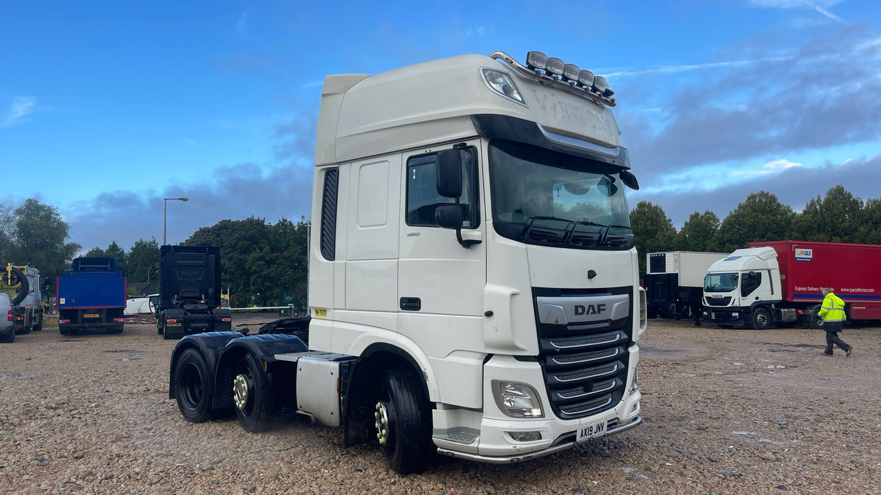 DAF XF 480 - Nyergesvontató: 1 kép. DAF XF 480 - Nyergesvontató: 1 kép.