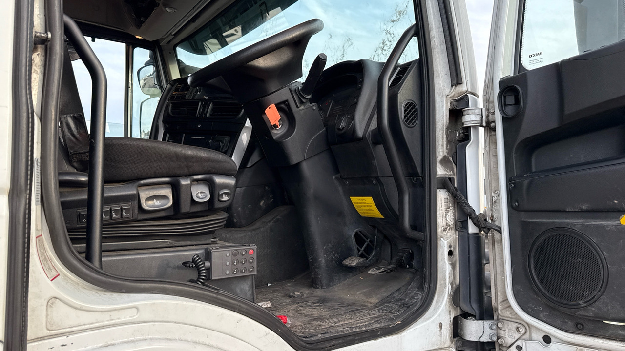 IVECO STRALIS 460 - Nyergesvontató: 5 kép. IVECO STRALIS 460 - Nyergesvontató: 5 kép.