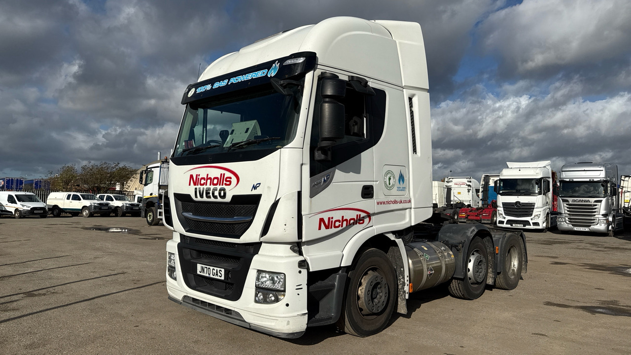 IVECO STRALIS NP 460 - Nyergesvontató: 2 kép. IVECO STRALIS NP 460 - Nyergesvontató: 2 kép.