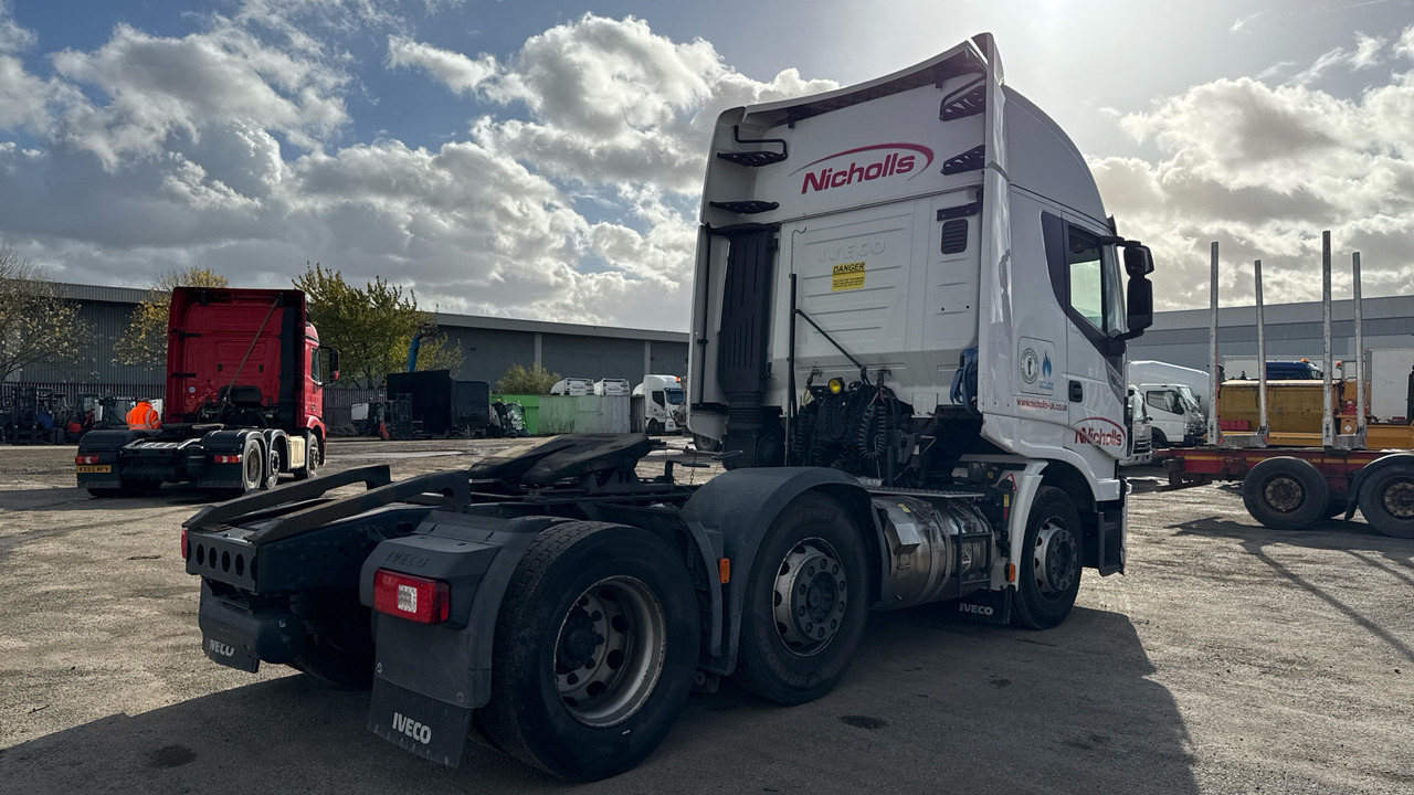 IVECO STRALIS NP 460 - Nyergesvontató: 4 kép. IVECO STRALIS NP 460 - Nyergesvontató: 4 kép.