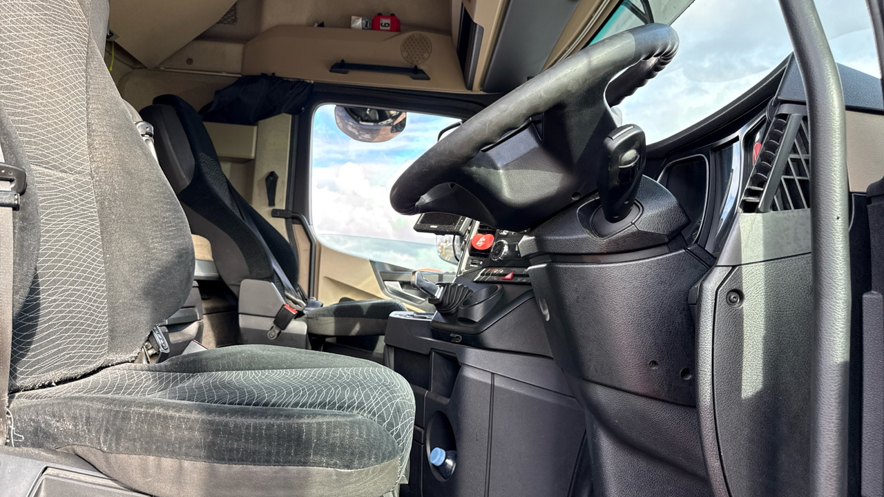 MERCEDES-BENZ ACTROS 2445 - Nyergesvontató: 5 kép. MERCEDES-BENZ ACTROS 2445 - Nyergesvontató: 5 kép.