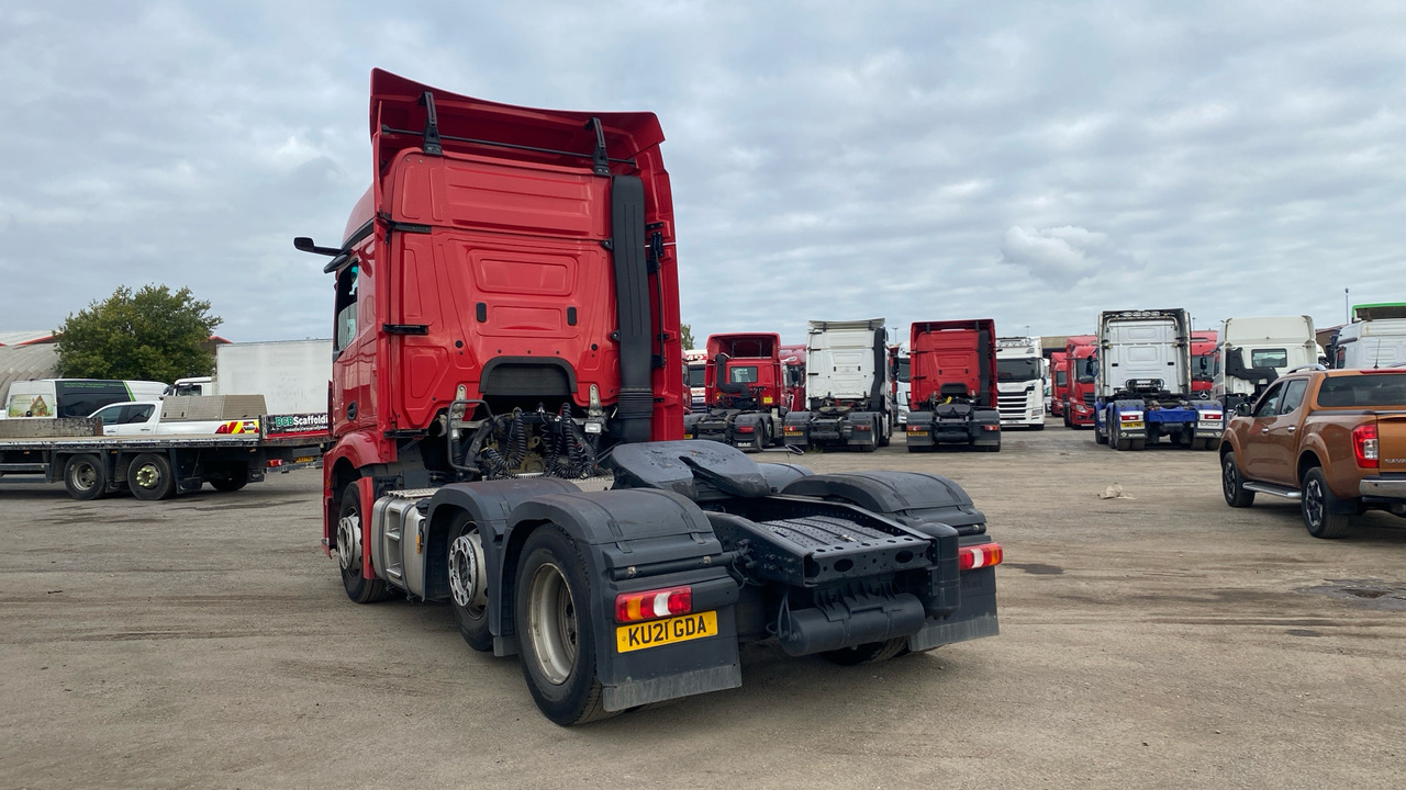 MERCEDES-BENZ ACTROS 2545 - Nyergesvontató: 3 kép. MERCEDES-BENZ ACTROS 2545 - Nyergesvontató: 3 kép.