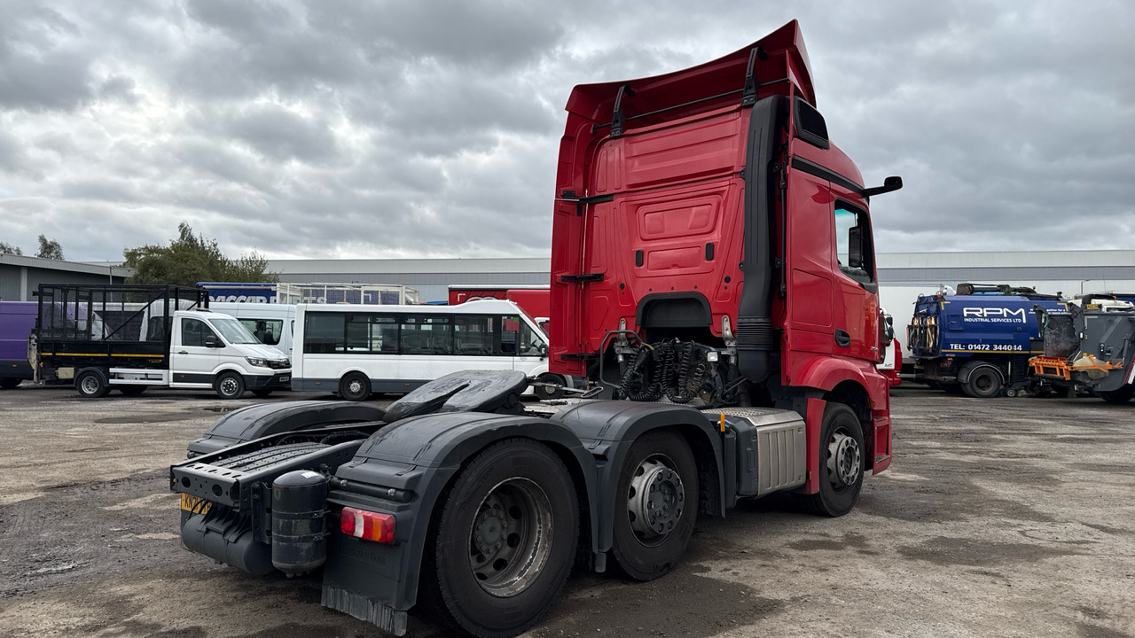 MERCEDES-BENZ ACTROS 2545 - Nyergesvontató: 4 kép. MERCEDES-BENZ ACTROS 2545 - Nyergesvontató: 4 kép.