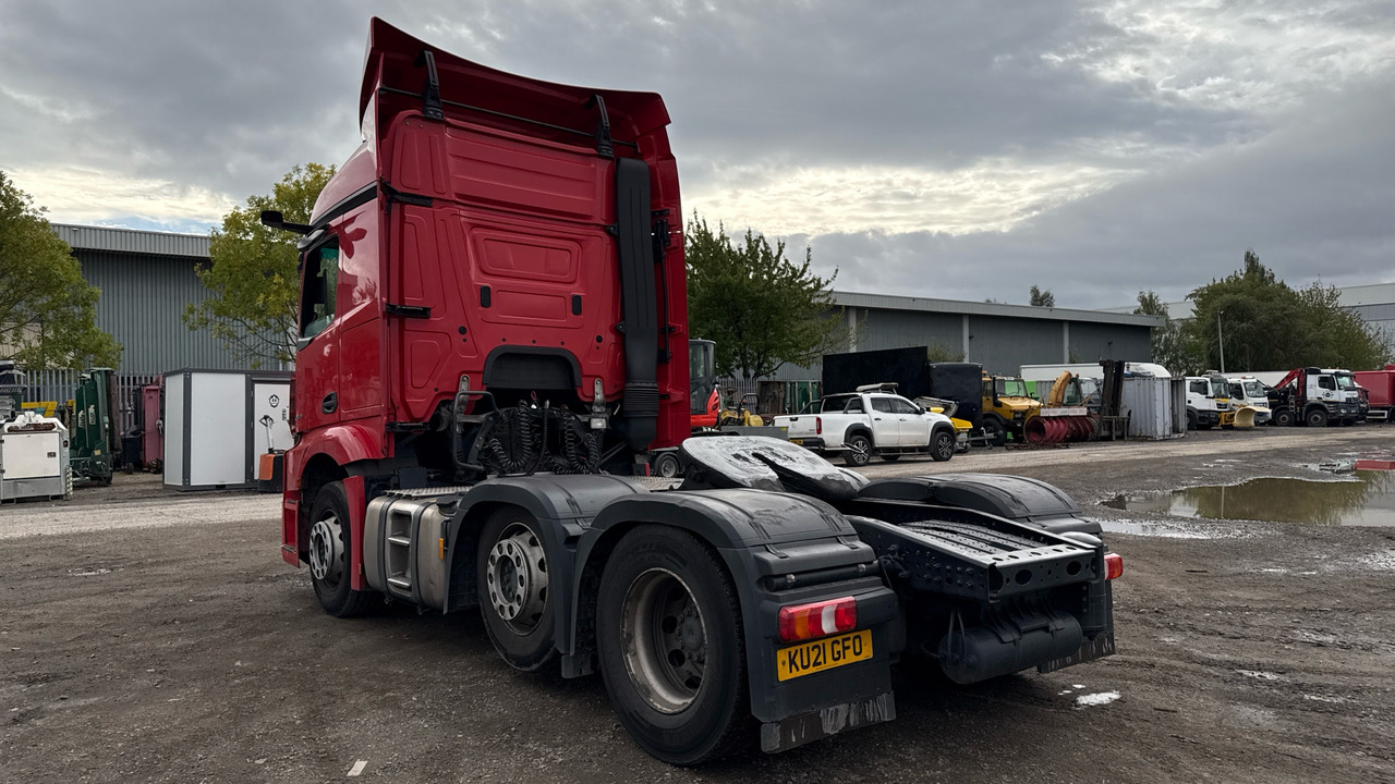 MERCEDES-BENZ ACTROS 2545 - Nyergesvontató: 3 kép. MERCEDES-BENZ ACTROS 2545 - Nyergesvontató: 3 kép.