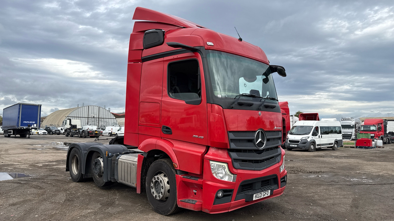 MERCEDES-BENZ ACTROS 2545 - Nyergesvontató: 1 kép. MERCEDES-BENZ ACTROS 2545 - Nyergesvontató: 1 kép.