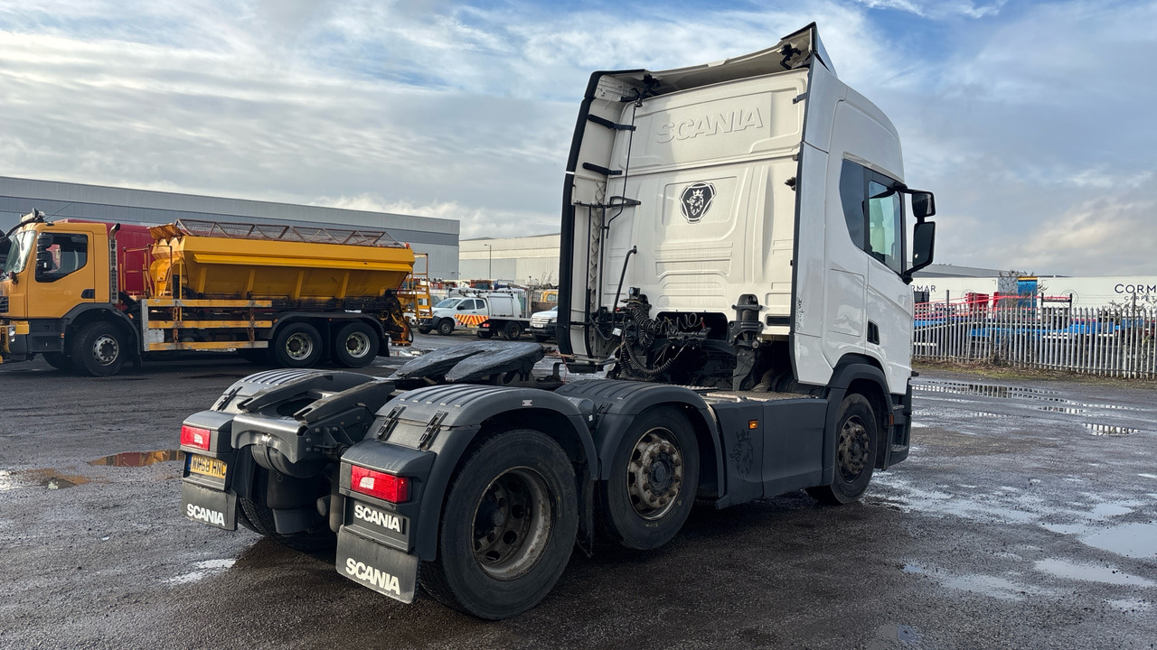 SCANIA R 450 - Nyergesvontató: 4 kép. SCANIA R 450 - Nyergesvontató: 4 kép.