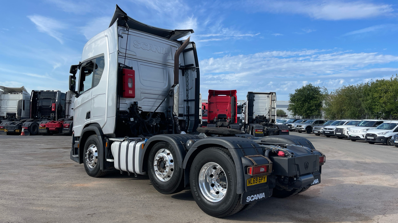SCANIA R 450 - Nyergesvontató: 3 kép. SCANIA R 450 - Nyergesvontató: 3 kép.