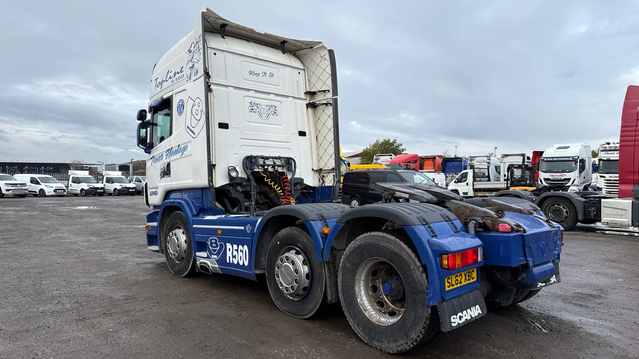 SCANIA R 560 V8 - Nyergesvontató: 3 kép. SCANIA R 560 V8 - Nyergesvontató: 3 kép.