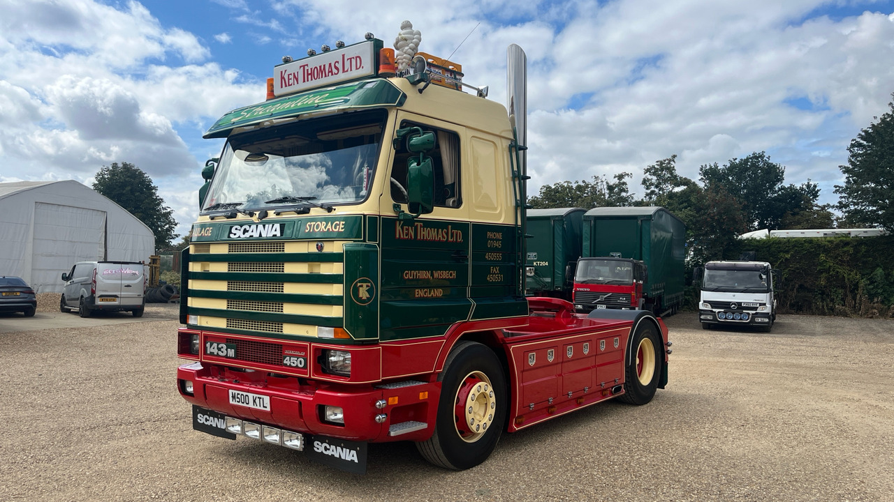SCANIA R143.450 TOPLINE STREAMLINE - Nyergesvontató: 2 kép. SCANIA R143.450 TOPLINE STREAMLINE - Nyergesvontató: 2 kép.