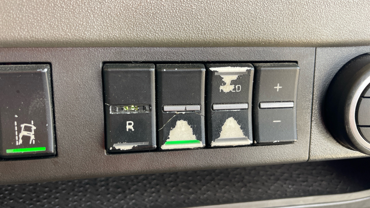 Nyergesvontató VOLVO FH 460: 10 kép.