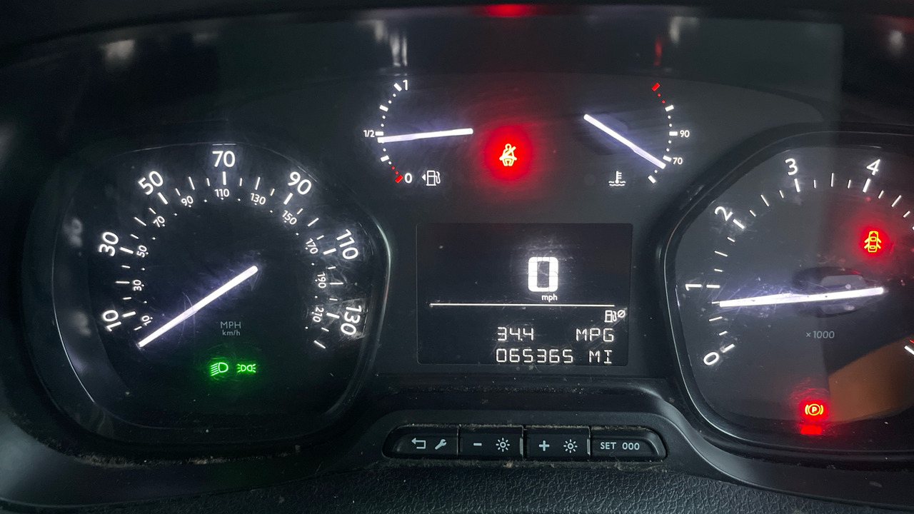 Furgon PEUGEOT EXPERT  PROFESSIONAL 1.5 BLUEHDI: 6 kép.