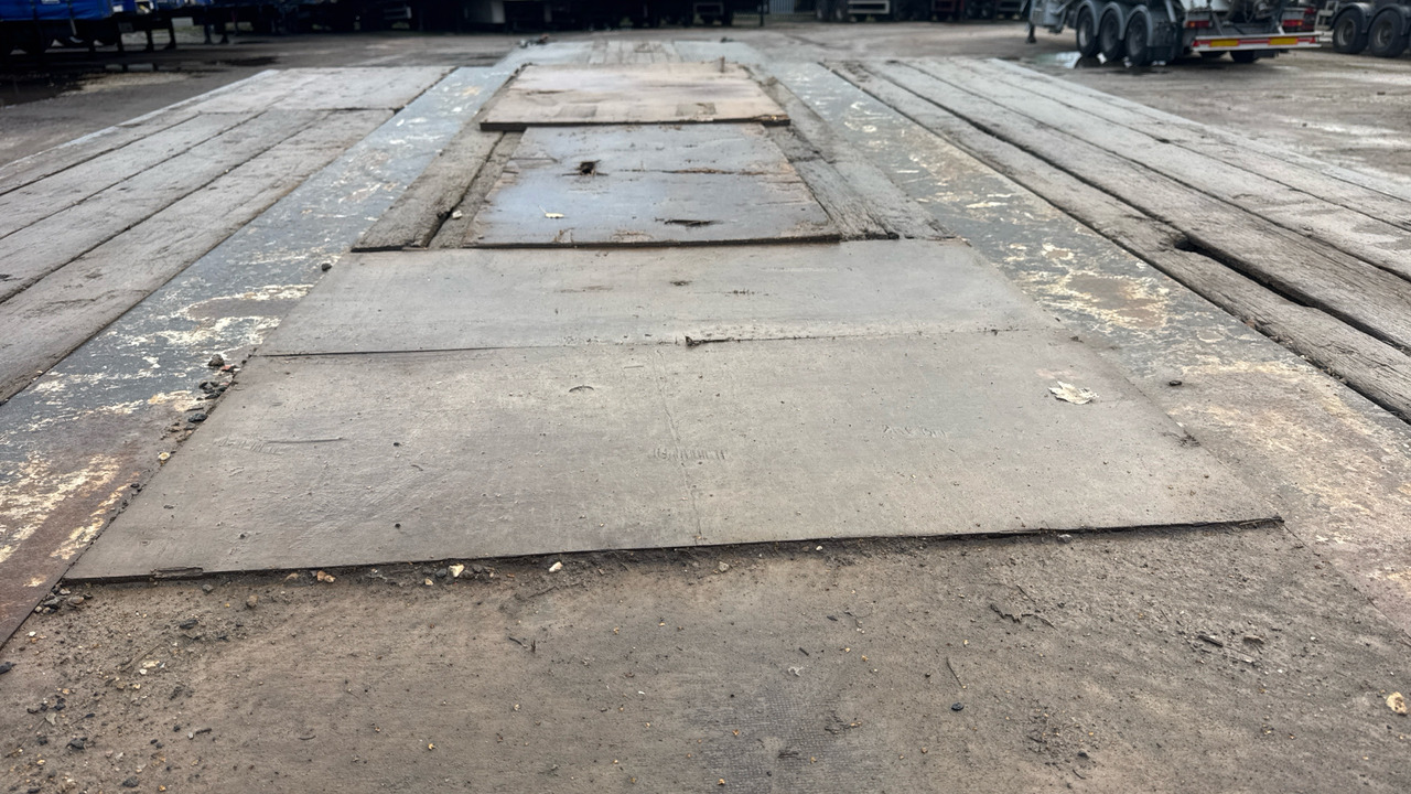 Pótkocsi KING MACHINERY CARRIER: 7 kép. Pótkocsi KING MACHINERY CARRIER: 7 kép.