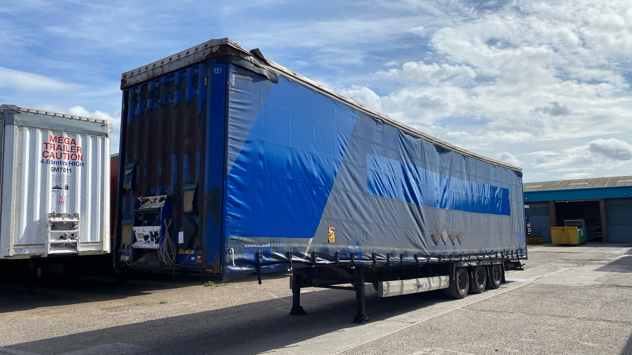 KRONE CURTAINSIDE EUROLINER - Pótkocsi: 3 kép. KRONE CURTAINSIDE EUROLINER - Pótkocsi: 3 kép.