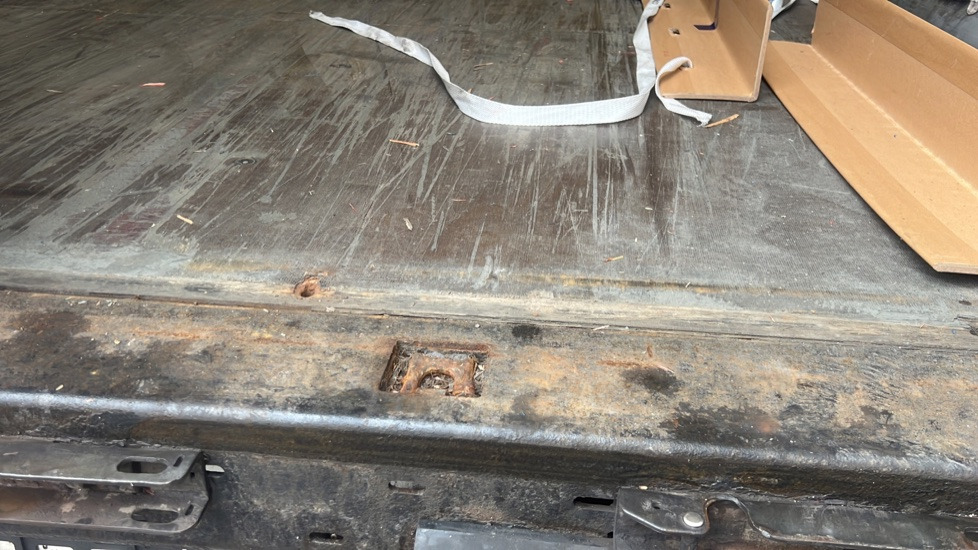 KRONE CURTAINSIDE - Pótkocsi: 2 kép. KRONE CURTAINSIDE - Pótkocsi: 2 kép.