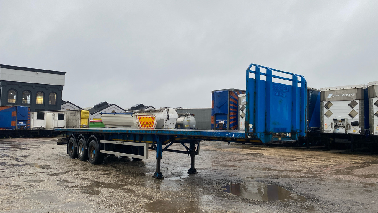 MONTRACON FLAT - Pótkocsi: 2 kép. MONTRACON FLAT - Pótkocsi: 2 kép.