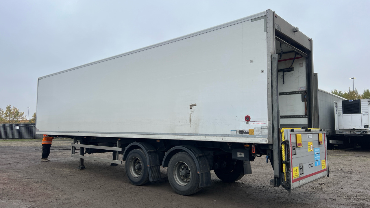 MONTRACON FRIDGE BOX - Pótkocsi: 4 kép. MONTRACON FRIDGE BOX - Pótkocsi: 4 kép.