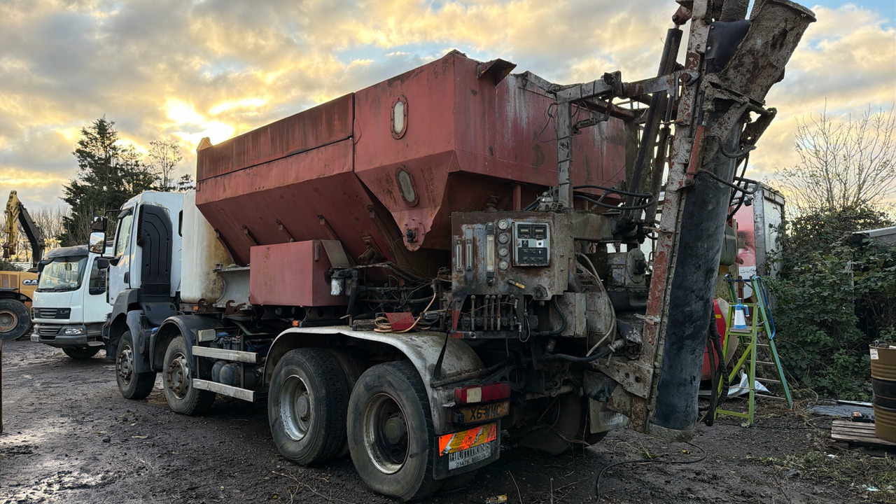 RENAULT 370 DXI - Betonmixer: 3 kép. RENAULT 370 DXI - Betonmixer: 3 kép.