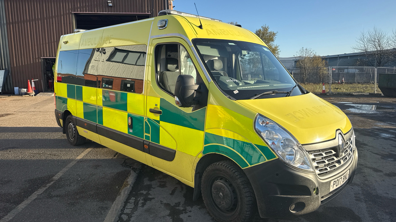 RENAULT MASTER 150.39 - Mentőautó: 1 kép. RENAULT MASTER 150.39 - Mentőautó: 1 kép.