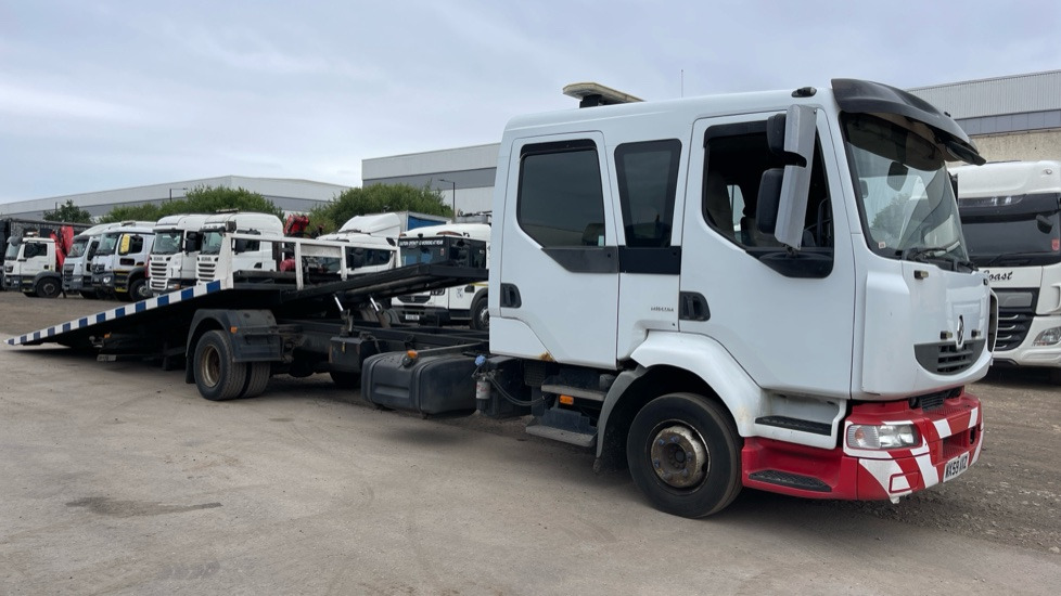 RENAULT MIDLUM 190 DXI - Vontató: 1 kép. RENAULT MIDLUM 190 DXI - Vontató: 1 kép.