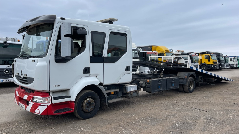 RENAULT MIDLUM 190 DXI - Vontató: 2 kép. RENAULT MIDLUM 190 DXI - Vontató: 2 kép.