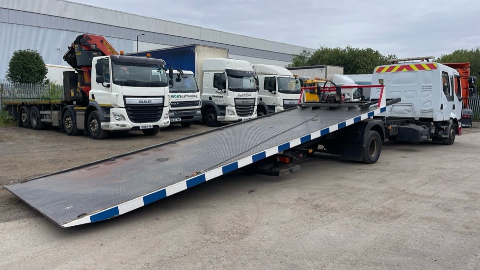 RENAULT MIDLUM 190 DXI - Vontató: 4 kép. RENAULT MIDLUM 190 DXI - Vontató: 4 kép.