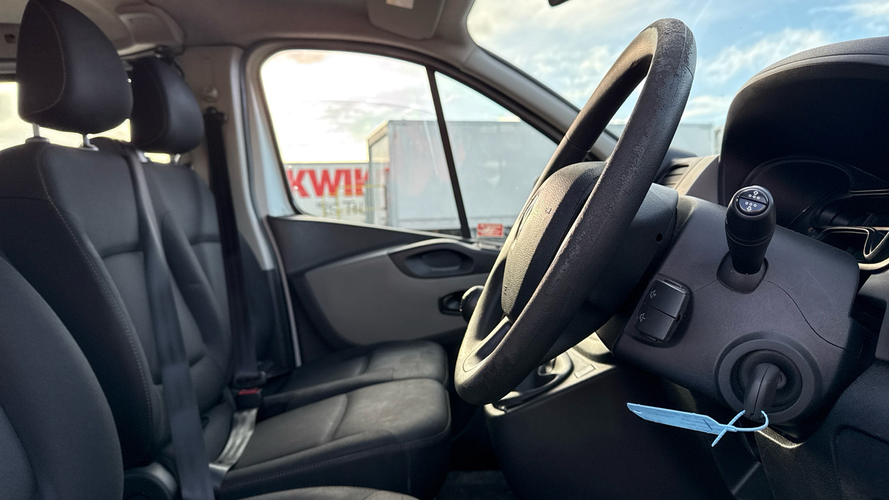 RENAULT TRAFIC LL29 ENERGY dCi 95PS Business - Minibusz, Kisbusz: 5 kép. RENAULT TRAFIC LL29 ENERGY dCi 95PS Business - Minibusz, Kisbusz: 5 kép.