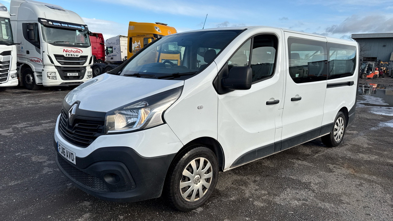 RENAULT TRAFIC LL29 ENERGY dCi 95PS Business - Minibusz, Kisbusz: 2 kép. RENAULT TRAFIC LL29 ENERGY dCi 95PS Business - Minibusz, Kisbusz: 2 kép.