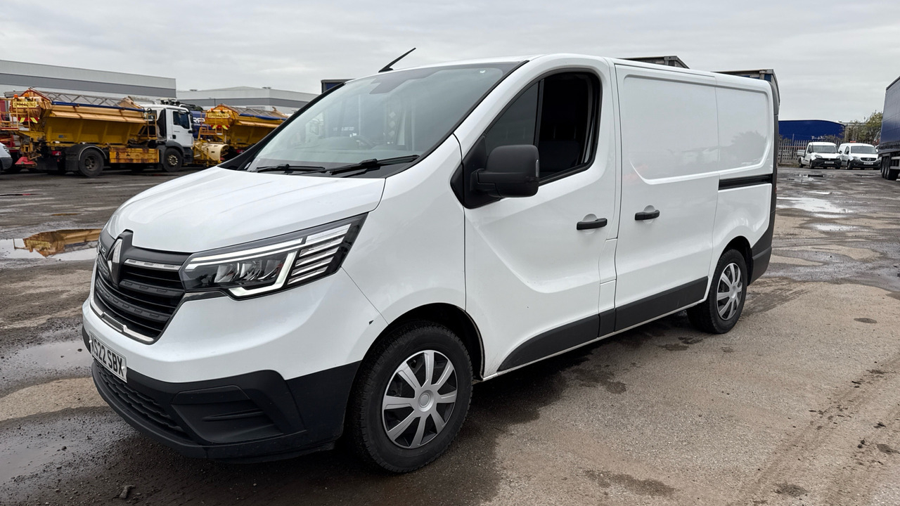 RENAULT TRAFIC SL28 BLUEDCI 150PS - Kis furgon: 2 kép. RENAULT TRAFIC SL28 BLUEDCI 150PS - Kis furgon: 2 kép.