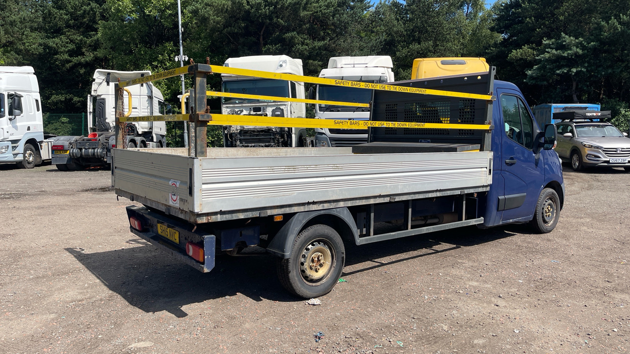 Renault Master LL35 Business 2.3 dCi 125PS - Platós kisteherautó: 4 kép. Renault Master LL35 Business 2.3 dCi 125PS - Platós kisteherautó: 4 kép.