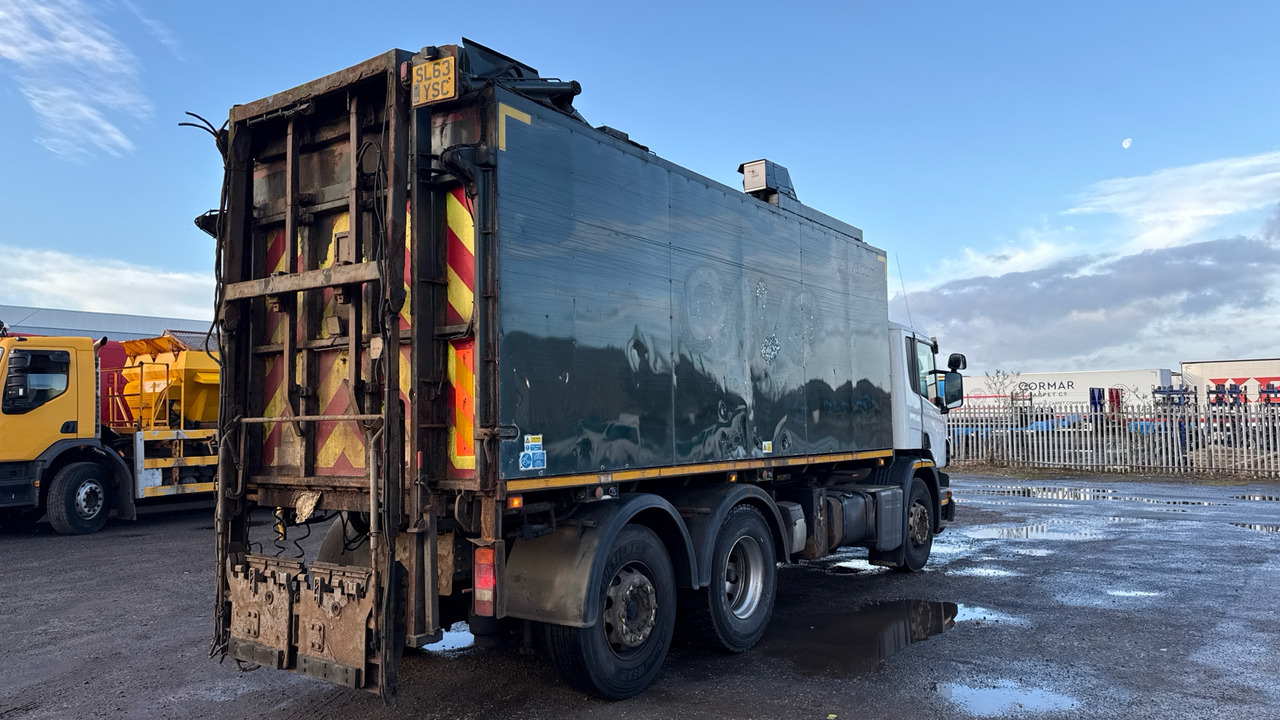 SCANIA P 280 - Szemetesautó: 4 kép. SCANIA P 280 - Szemetesautó: 4 kép.