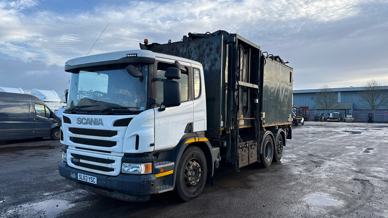 SCANIA P 280 - Szemetesautó: 2 kép. SCANIA P 280 - Szemetesautó: 2 kép.